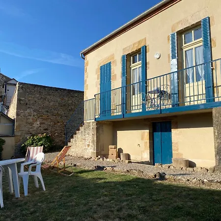 Logis Les Roses Bourbon-l'Archambault