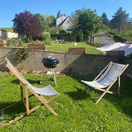 Logis Les Roses Apartment